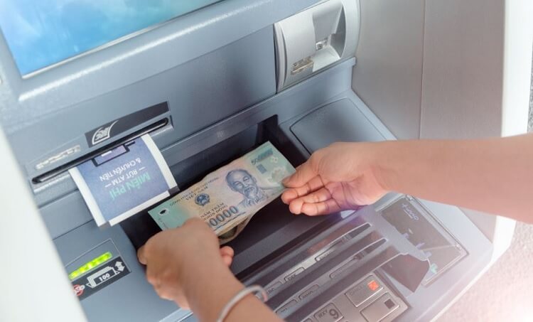 Gửi tiền trực tiếp tại cây ATM